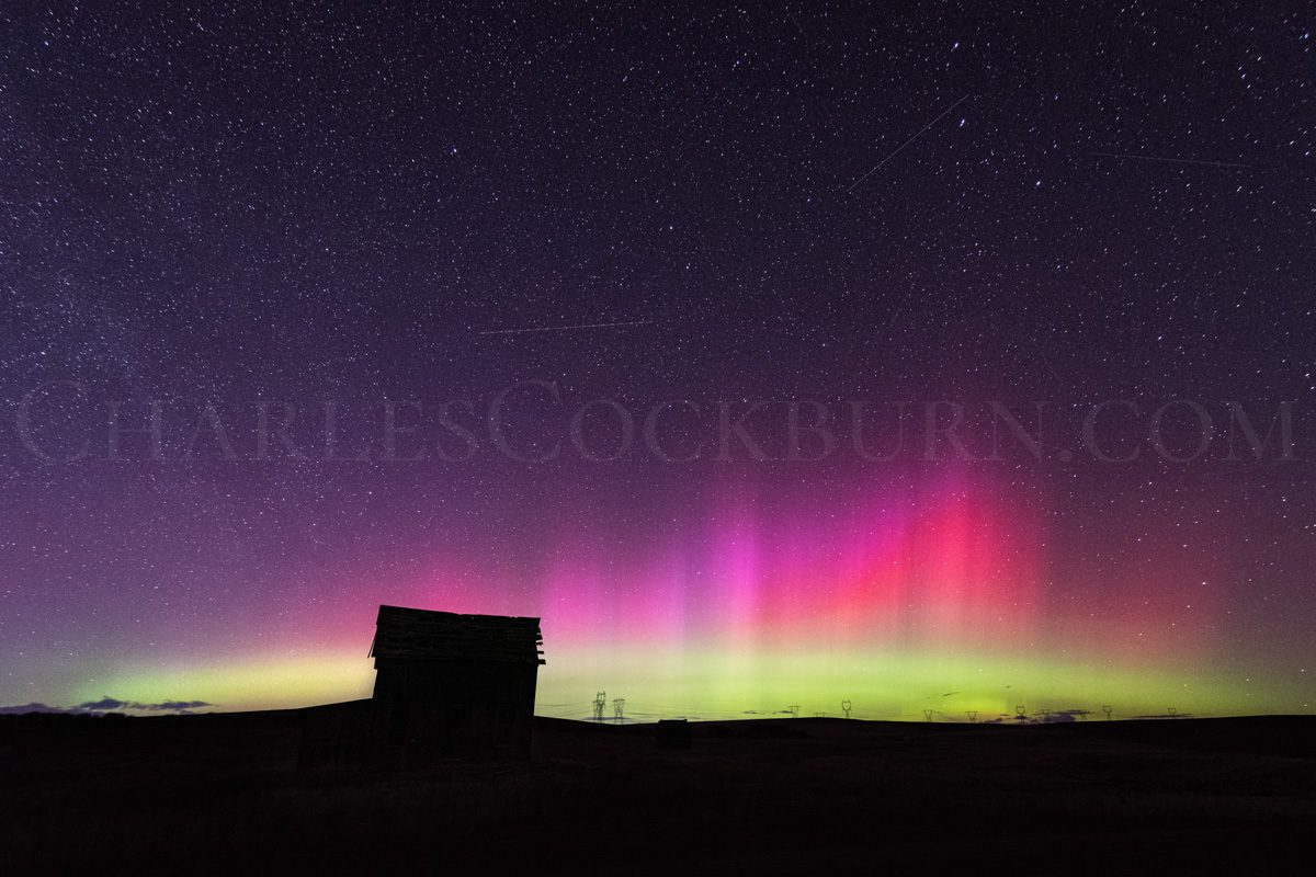 The aurora dances over the Waterville Plateau in Washington State